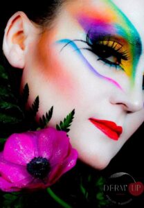 Maquillage artistique colorée